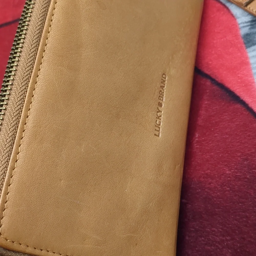 Lucky Brand stylish tan